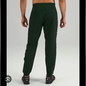 Men’s Surge Joggers size M - forest green *New with tags**